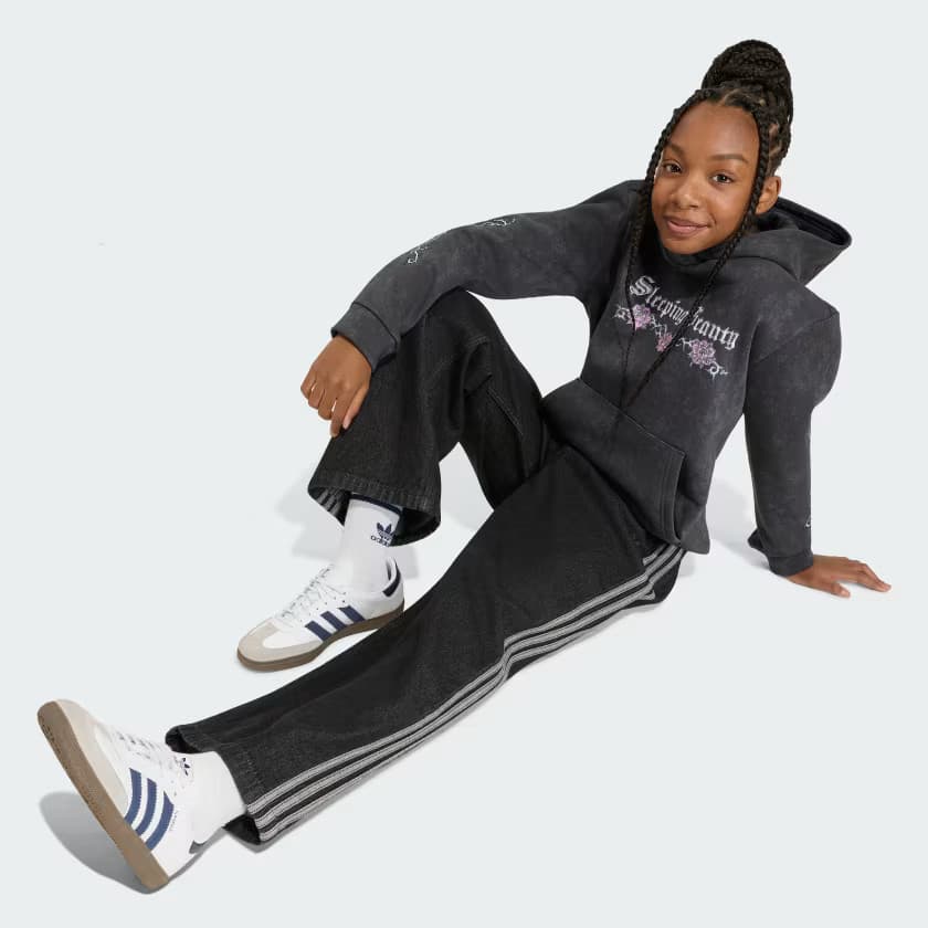 adidas Kids' DISNEY VILLAINS LOOSE WASHED GFX HOODIE - Black - Size L - Image 3